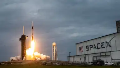 SpaceX, Yeni Nesil Starlink Uydularını Yörüngeye Yerleştirdi